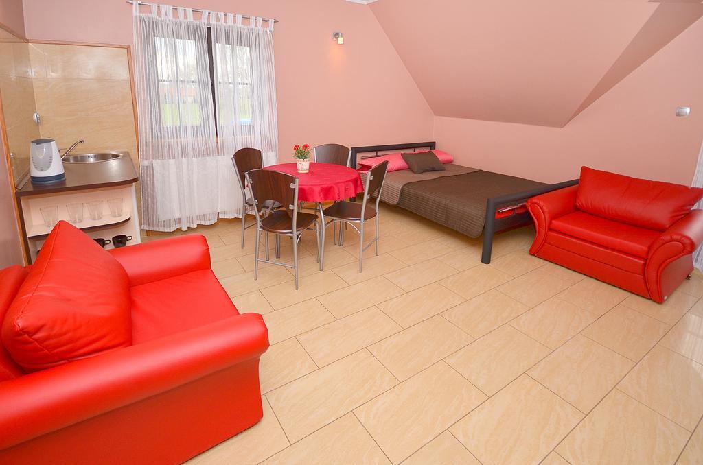 Hotel Pod Strzecha à Ujście-Darłowskie Extérieur photo
