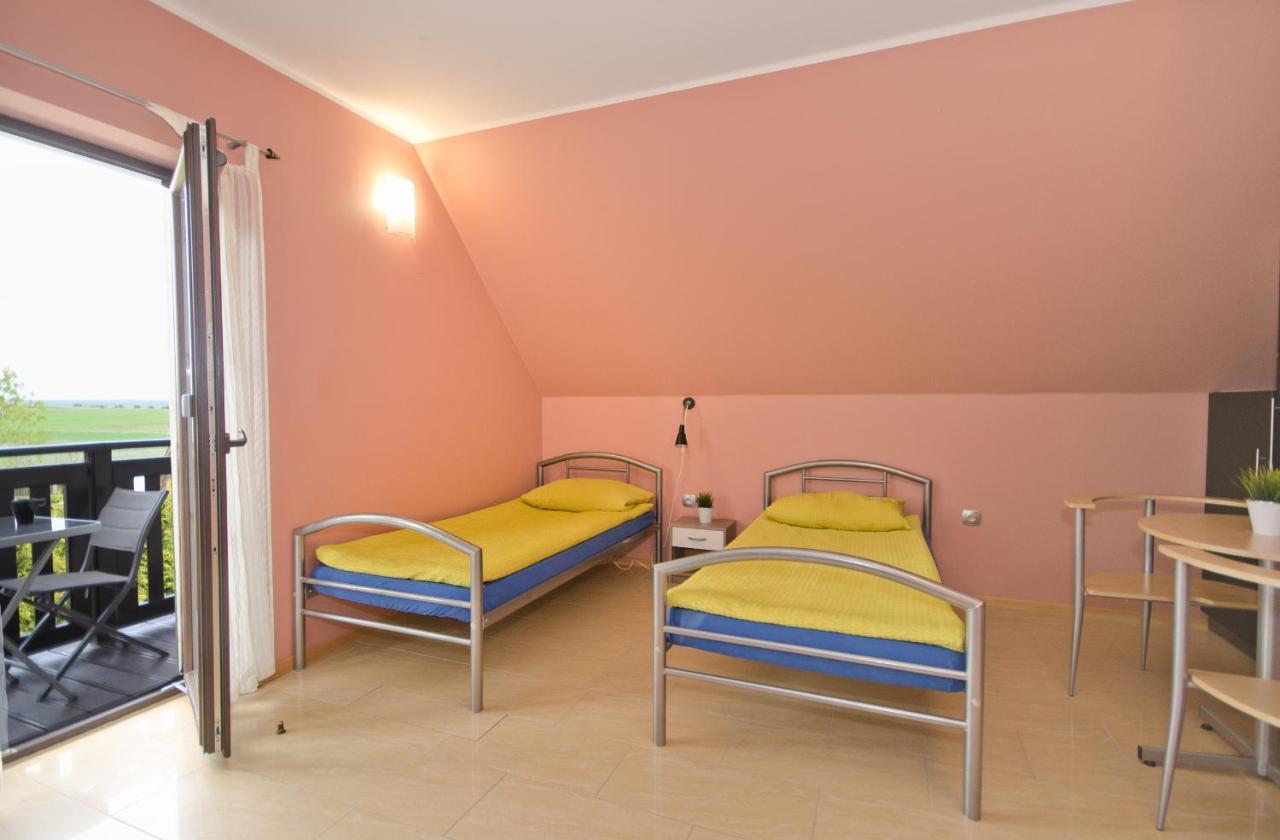 Hotel Pod Strzecha à Ujście-Darłowskie Extérieur photo