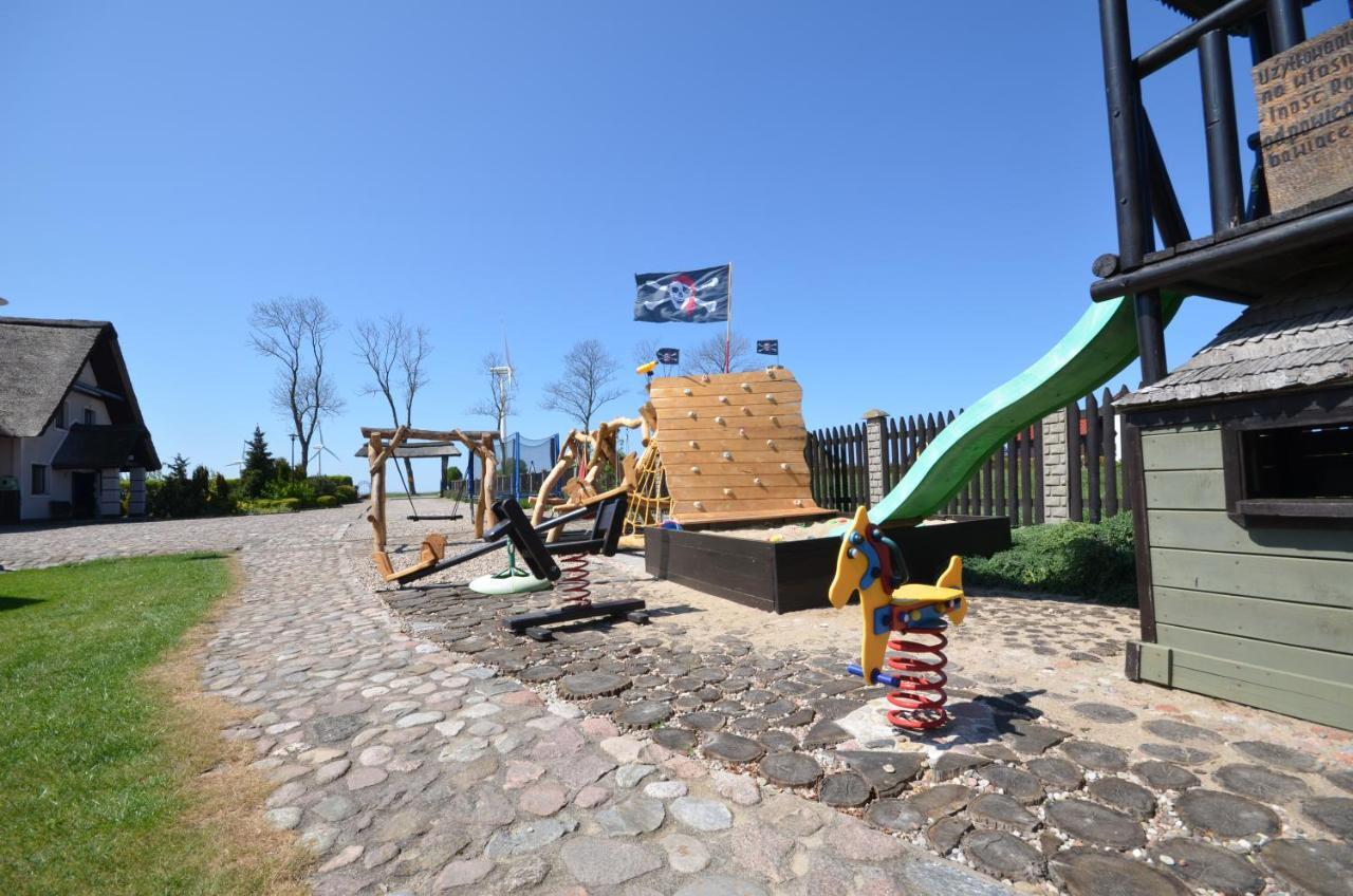 Hotel Pod Strzecha à Ujście-Darłowskie Extérieur photo